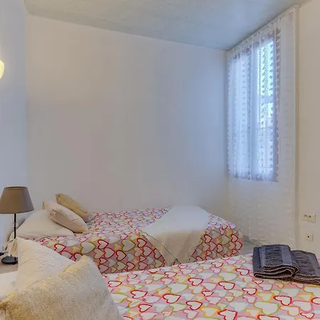 Le Cyrnos Ap4499 By Riviera Homes * Niza